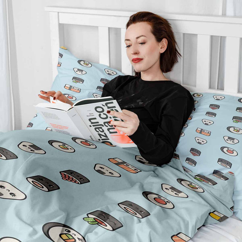 Set de ropa de cama con manta terapéutica azul claro con sushi