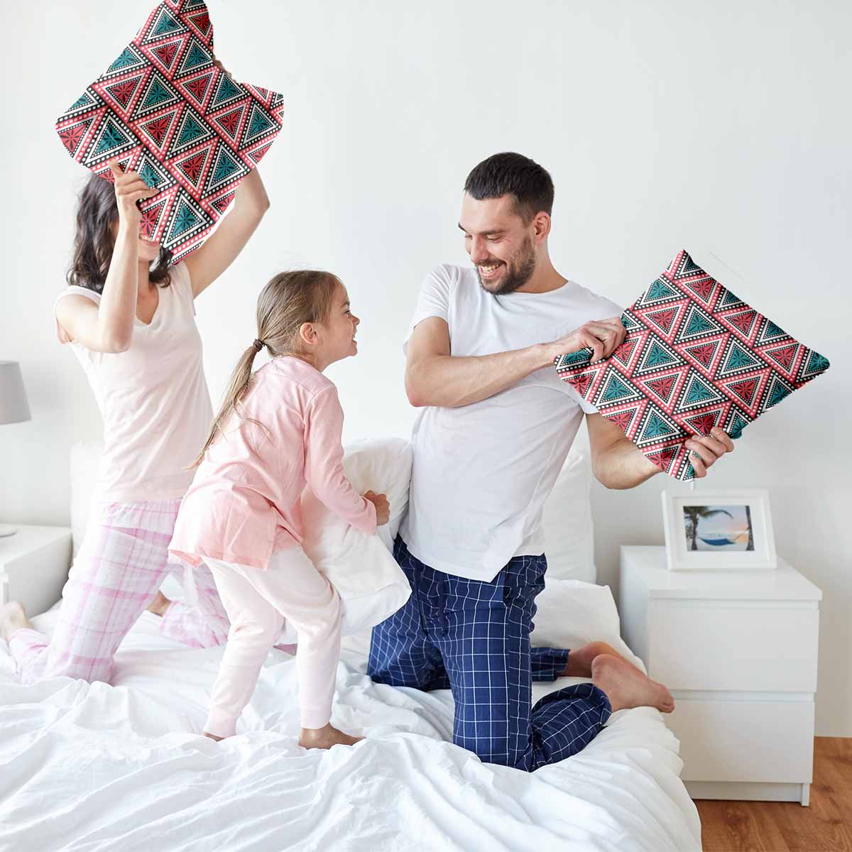 Almohada de salud con triángulos de colores