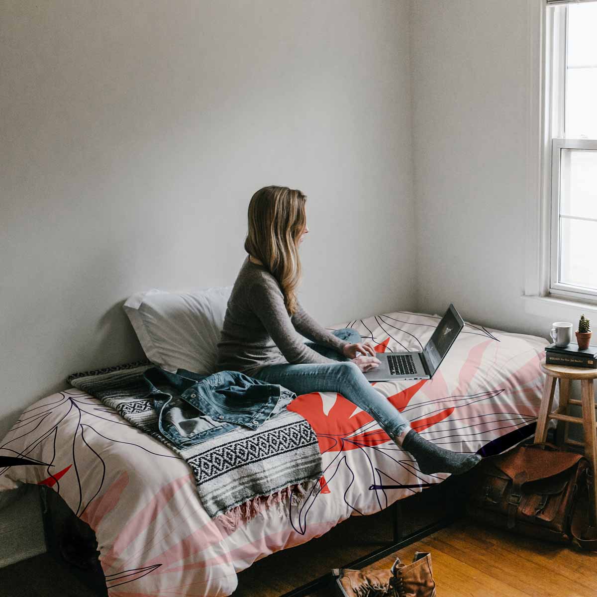 Set de ropa de cama con manta terapéutica beige con hojas de colores