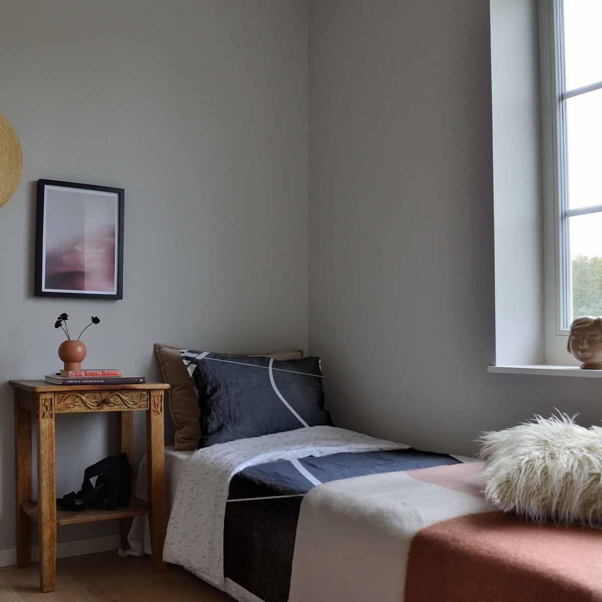 Set de ropa de cama con manta terapéutica gris oscuro con rayas blancas
