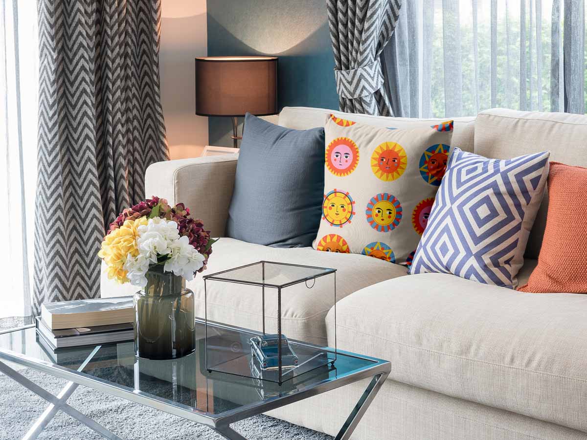 Almohada de salud beige con sol