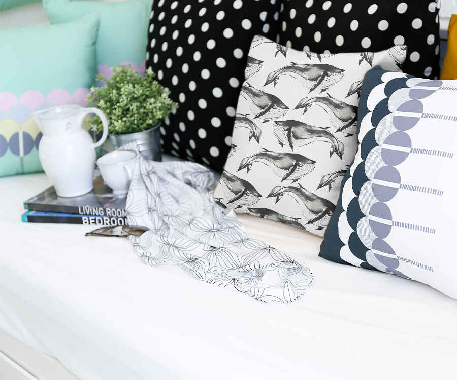 Almohada de salud ballena azul negra