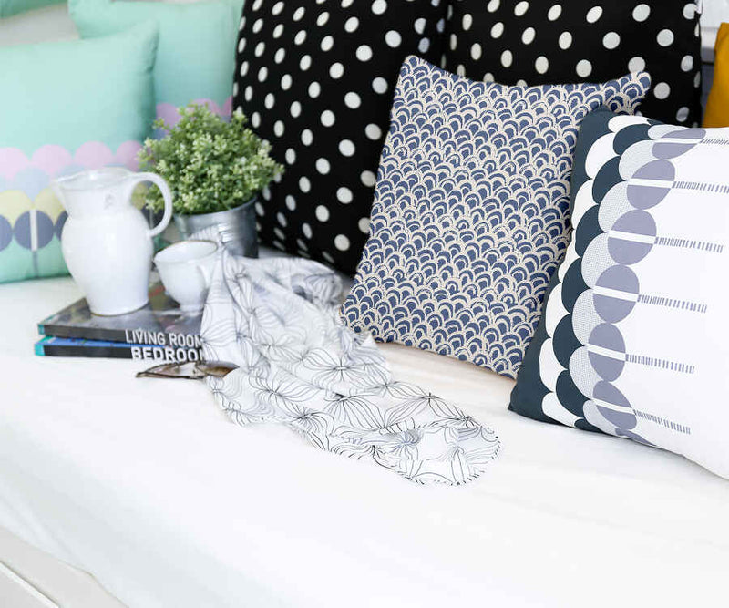 Almohada de salud con patrón de ondas azules