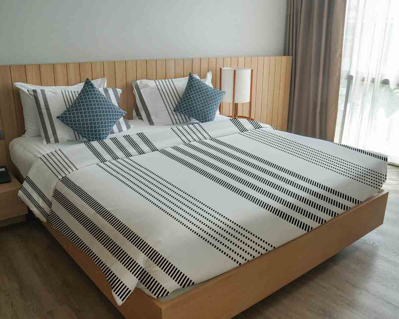 Set de ropa de cama con mantas terapéuticas gris con rayas gruesas y delgadas