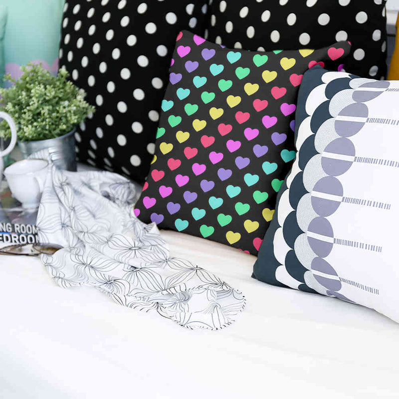 Almohada de salud corazones coloridos