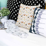 Almohada de salud blanca con gallinas