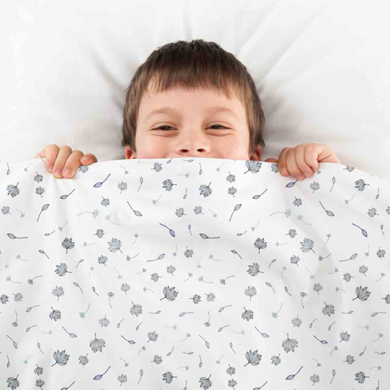 Set de ropa de cama con manta terapéutica hojas voladoras