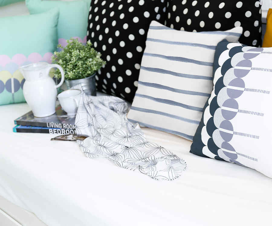 Almohada de salud con rayas transversales azules