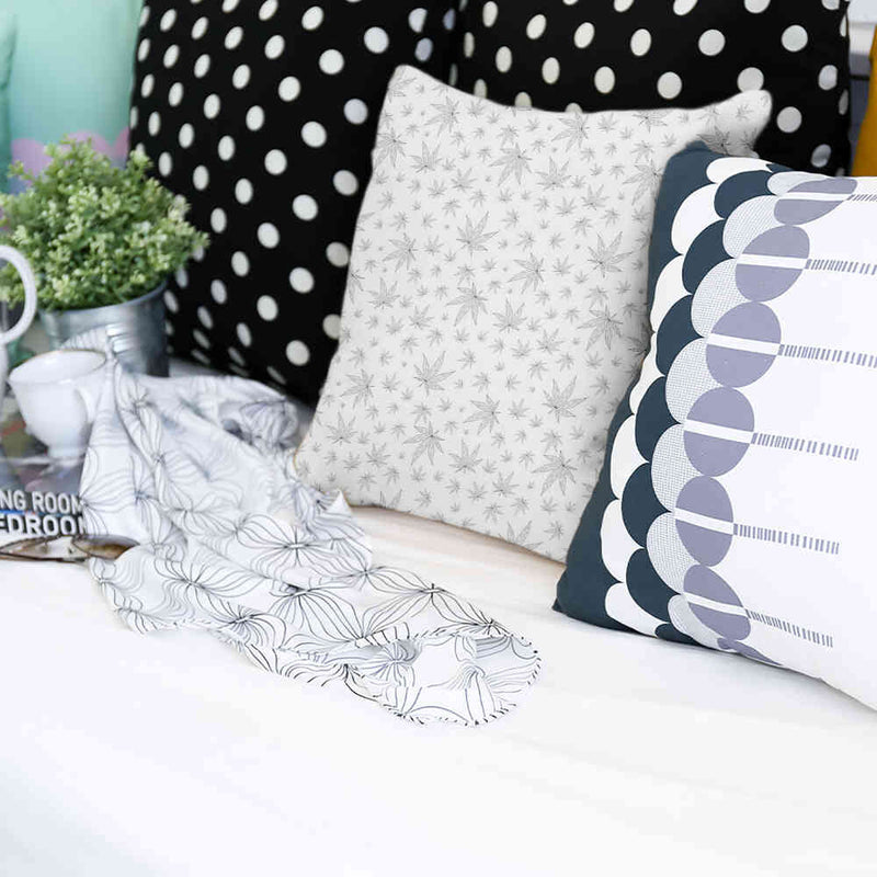 Almohada de salud gris con hiedra