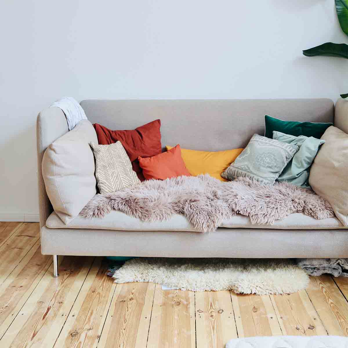 Almohada de salud beige con rayas