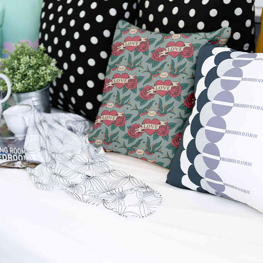 Almohada de salud Love Tattoo