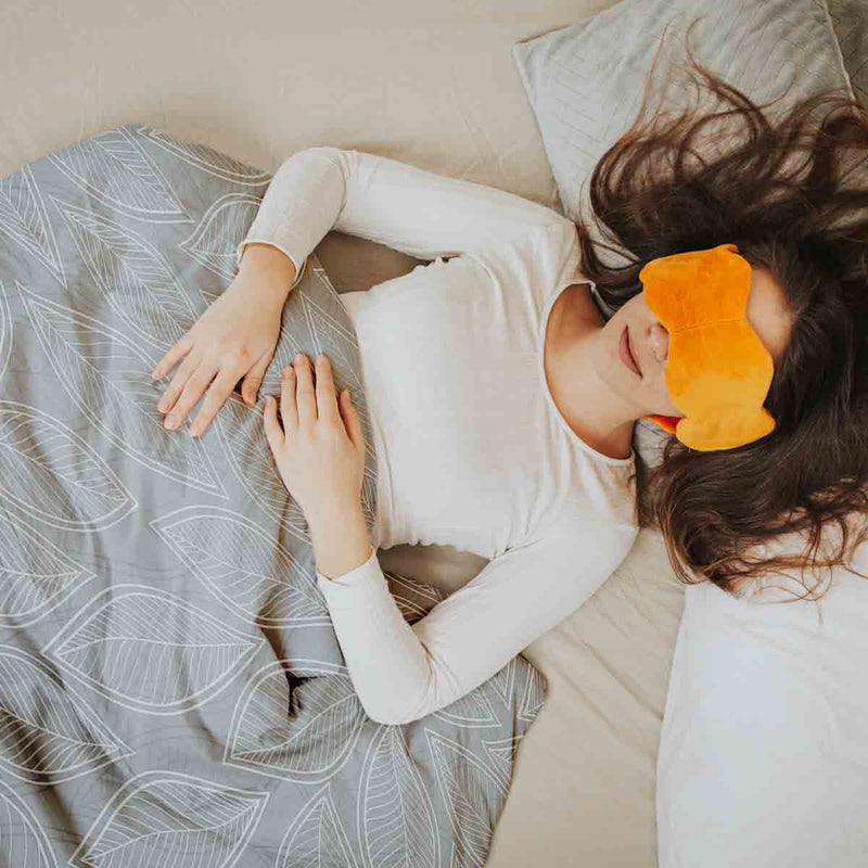 Juego de ropa de cama con manta terapéutica gris con hojas de palma blancas