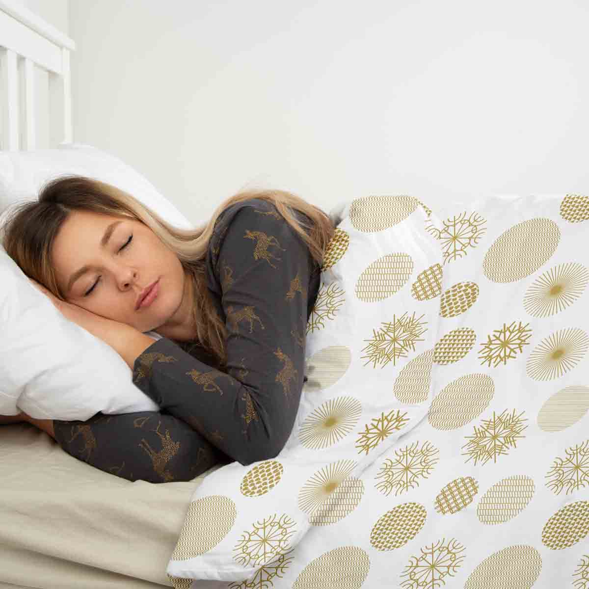 Set de ropa de cama con manta terapéutica y adorno navideño dorado