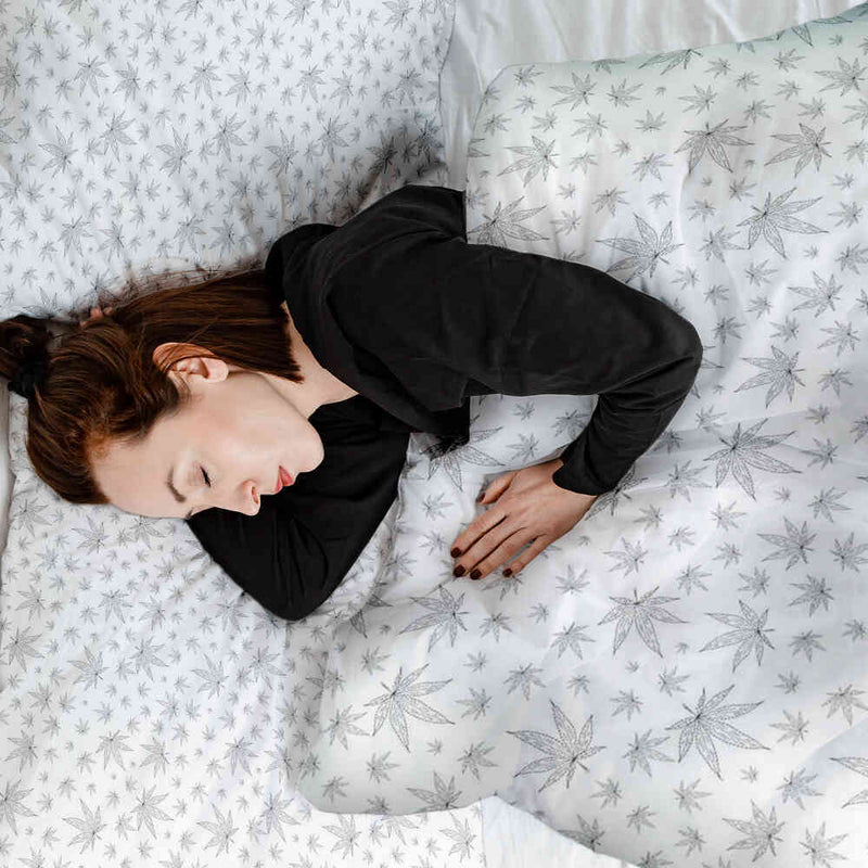 Set de ropa de cama con manta terapéutica gris con hiedra