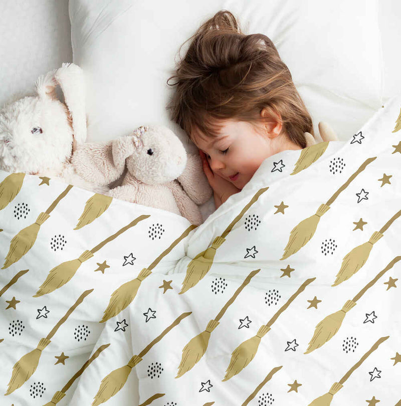Juego de ropa de cama con manta terapéutica blanca con la escoba de Harry