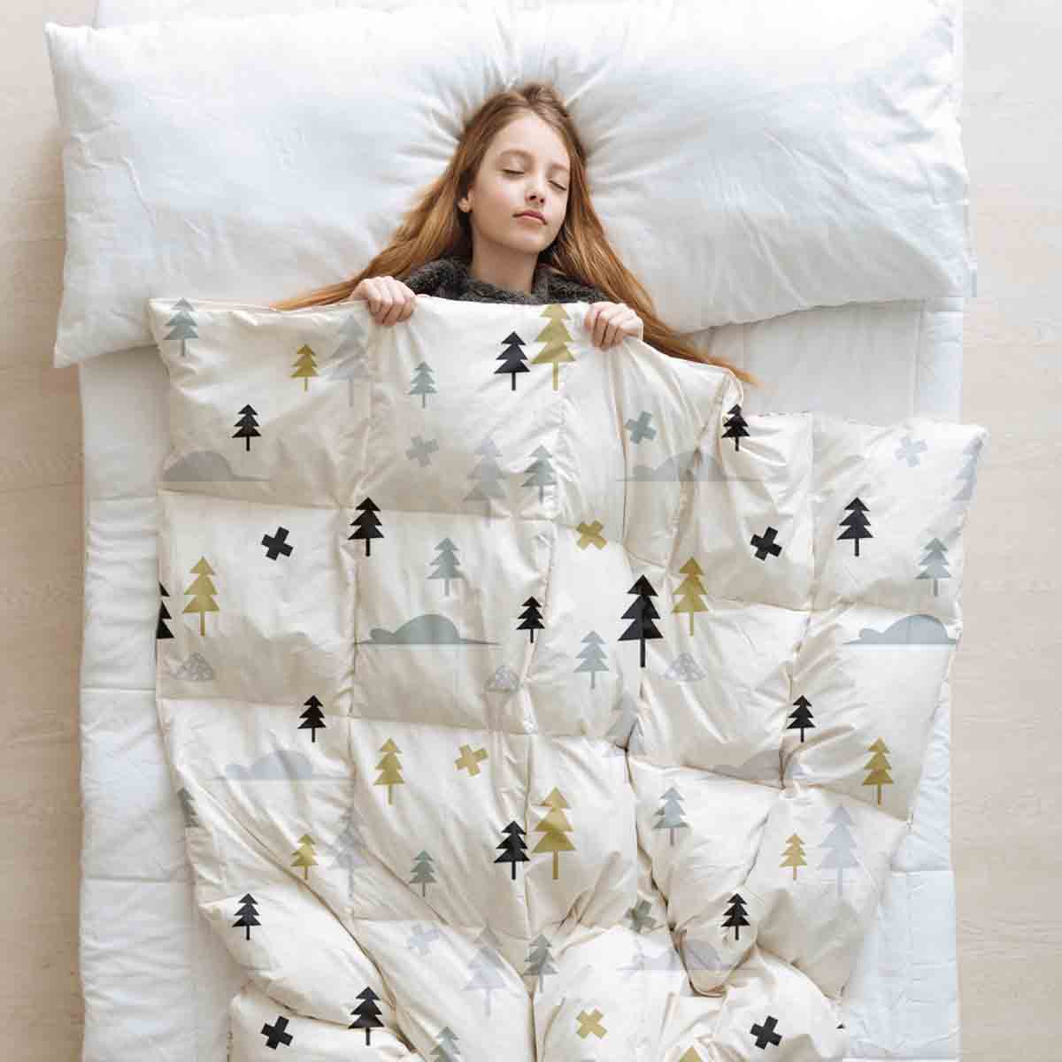 Set de ropa de cama con manta terapéutica bosque gris