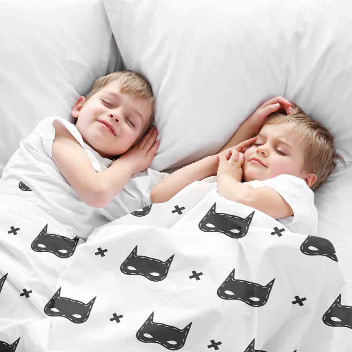 Juego de ropa de cama con manta terapéutica blanca con máscara de gato