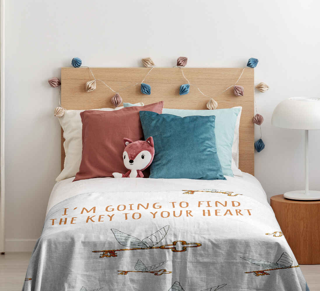 Set de ropa de cama con manta terapéutica blanca con llave voladora