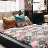 Juego de ropa de cama con mantas terapéuticas y flores abstractas coloridas