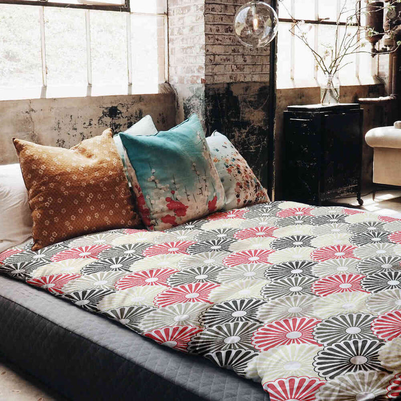 Juego de ropa de cama con mantas terapéuticas y flores abstractas coloridas