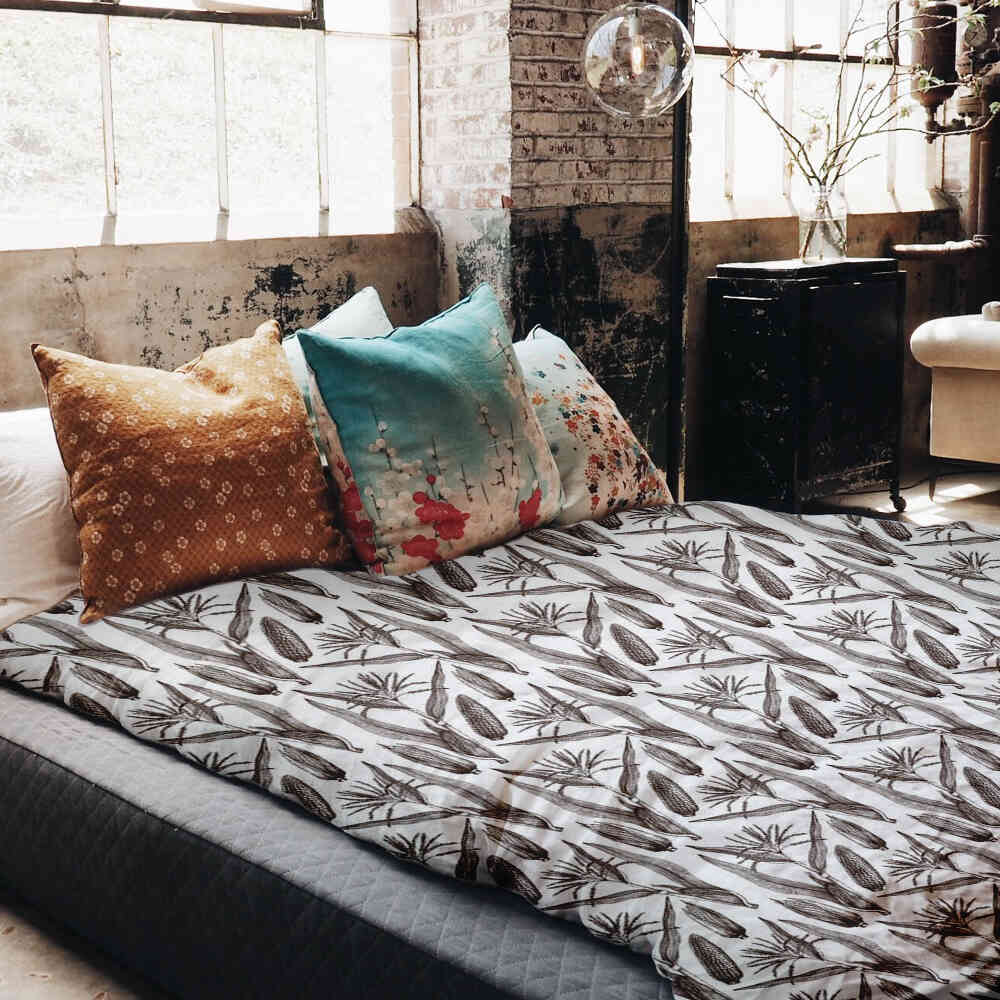 Juego de ropa de cama con manta terapéutica blanca con maíz
