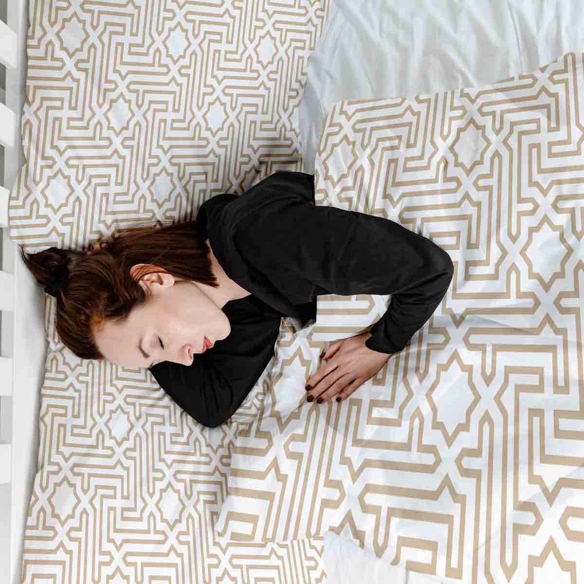 Juego de ropa de cama con mantas terapéuticas beige con formas