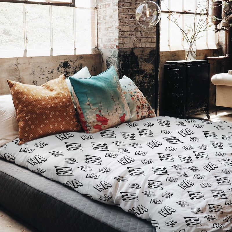 Set de ropa de cama con manta terapéutica blanca Ha Ha
