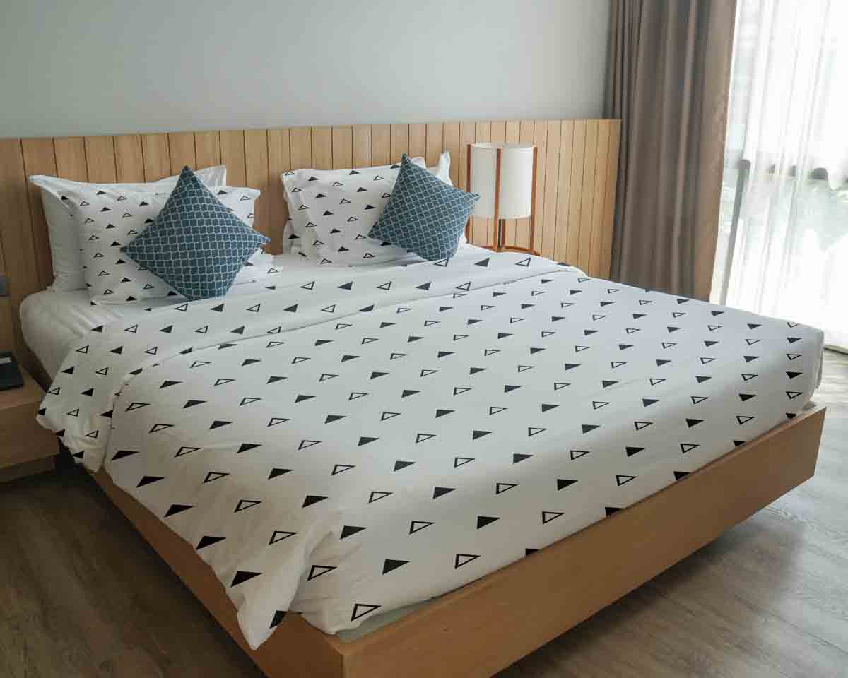 Manta terapéutica original - Funda de algodón blanca con triángulos negros
