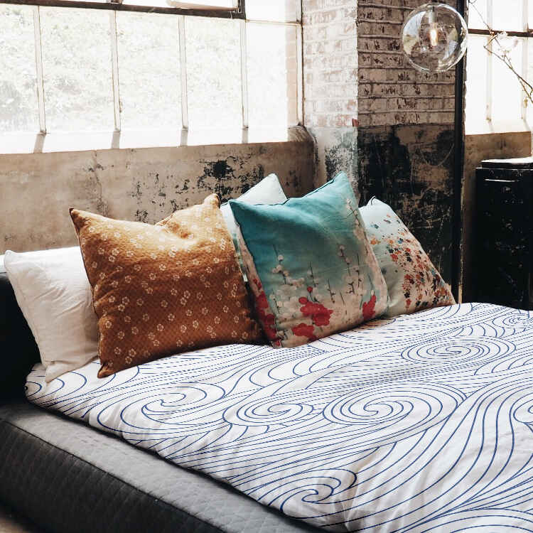 Juego de ropa de cama con manta terapéutica ondas azules