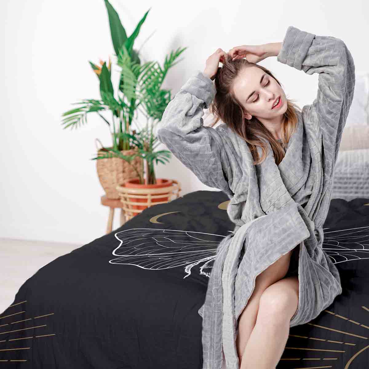 Juego de ropa de cama con manta terapéutica negra con polilla