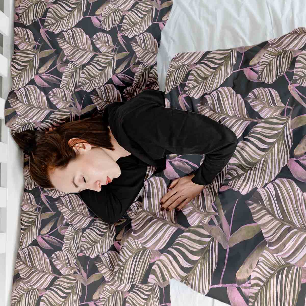 Juego de ropa de cama con manta terapéutica negro con hojas moradas