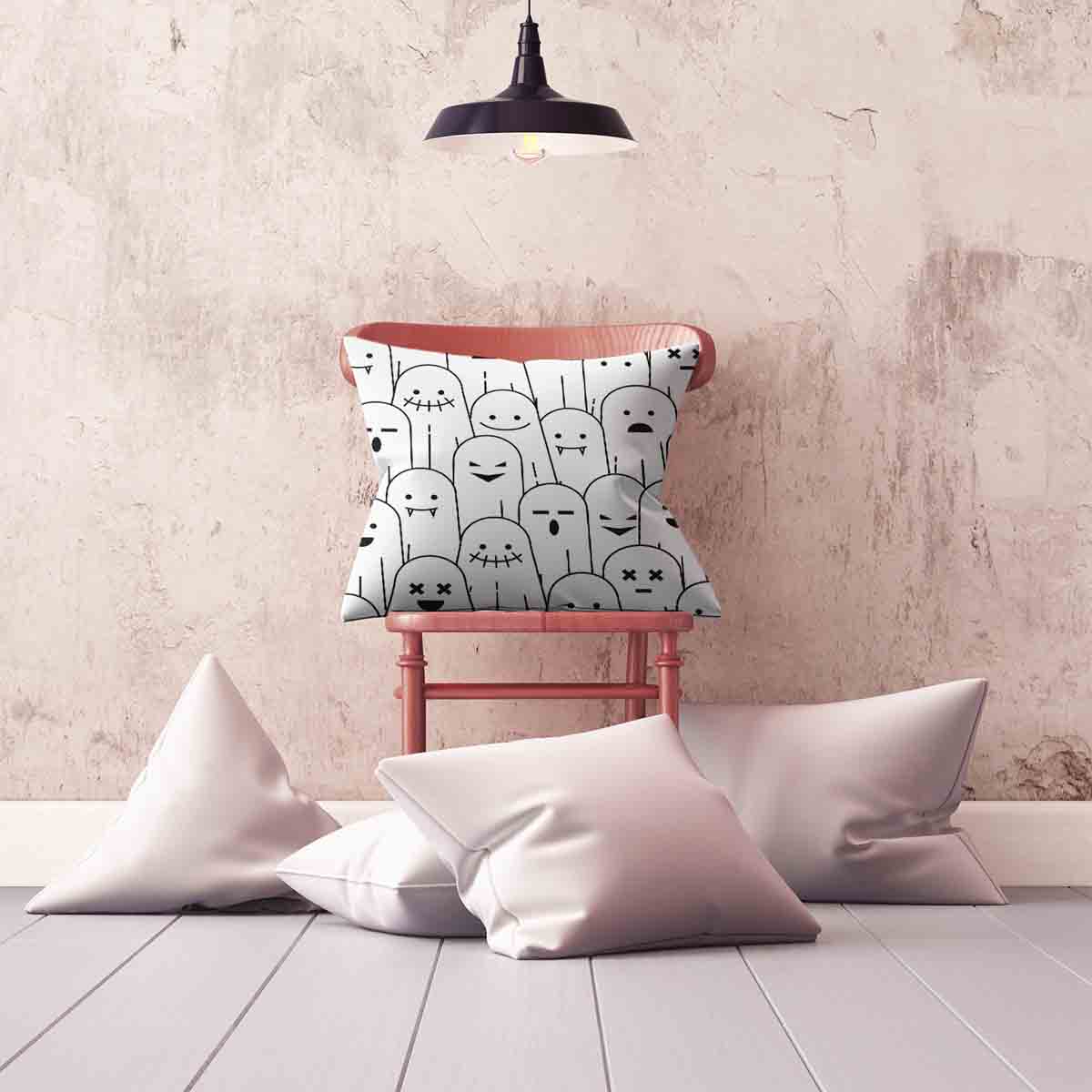 Almohada de salud blanca con fantasmas divertidos
