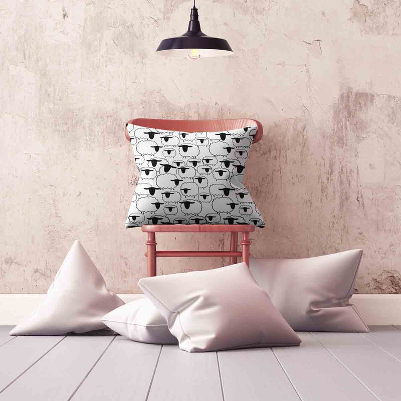 Almohada de salud blanca con ovejas