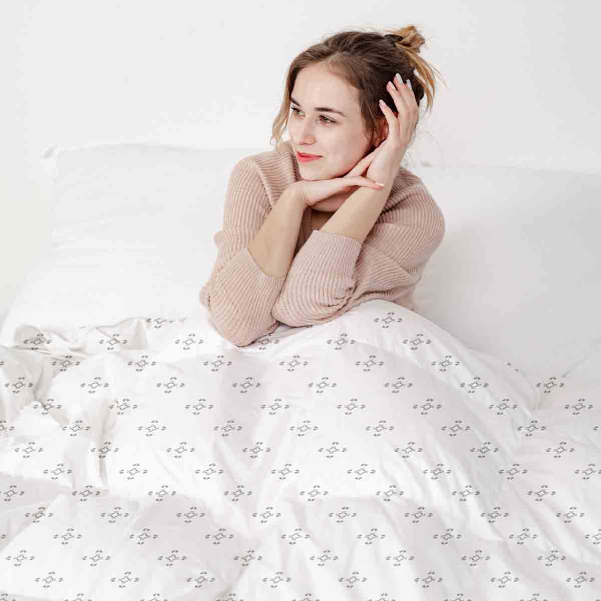 Set de ropa de cama con manta terapéutica blanca de cuadros