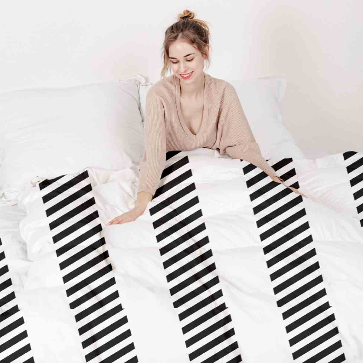 Set de ropa de cama con mantas terapéuticas gris con rayas gruesas y delgadas