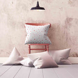 Almohada de salud corazones rosas y flores