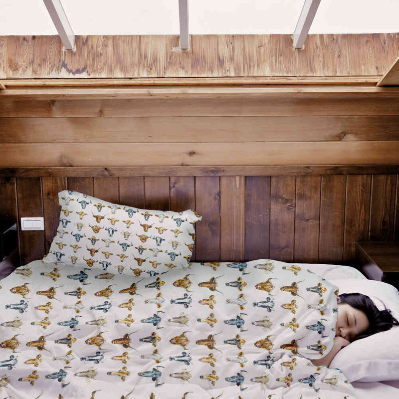 Juego de ropa de cama con mantas terapéuticas blancas con cabezas de toro