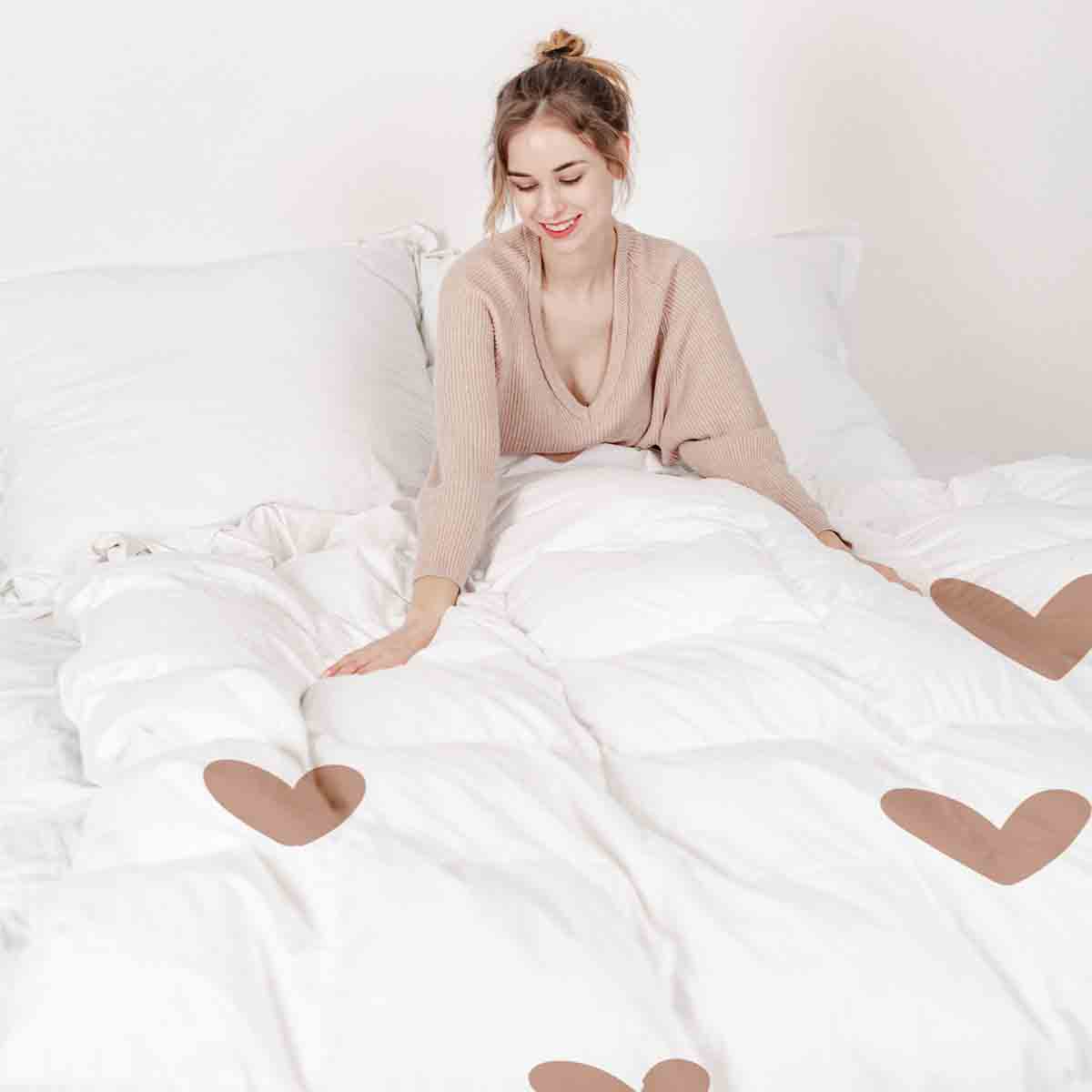 Juego de ropa de cama con manta terapéutica blanca con corazones
