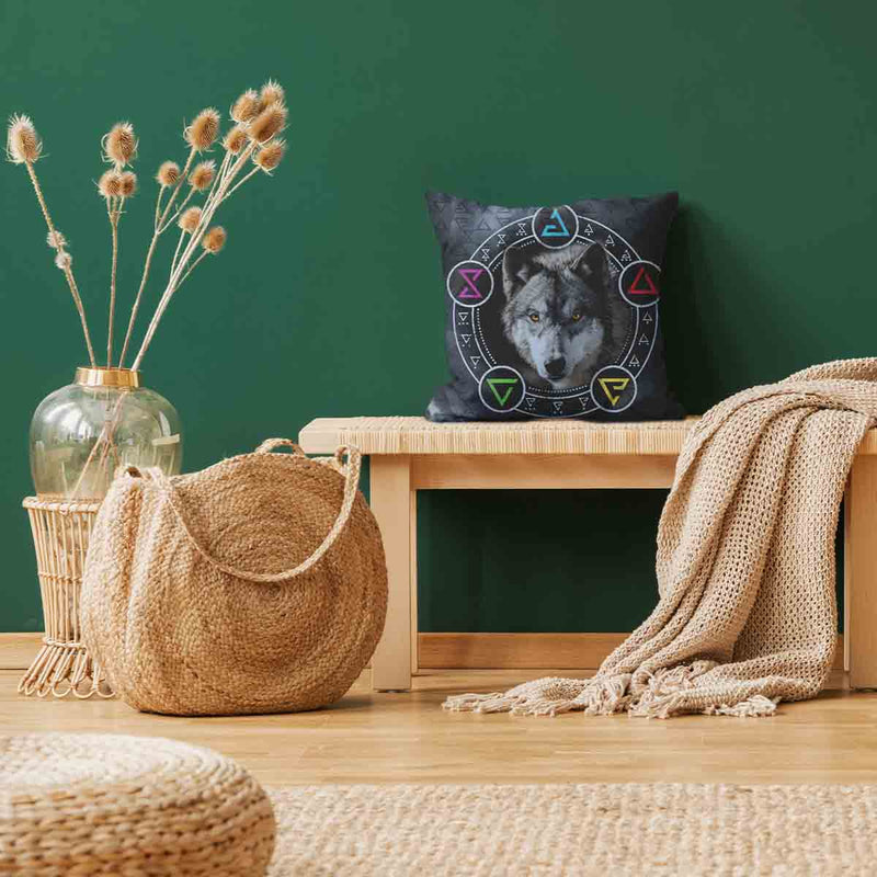 Almohada de salud gris con lobo