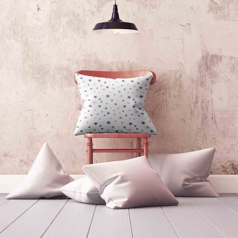Almohada de salud blanca con estrellas