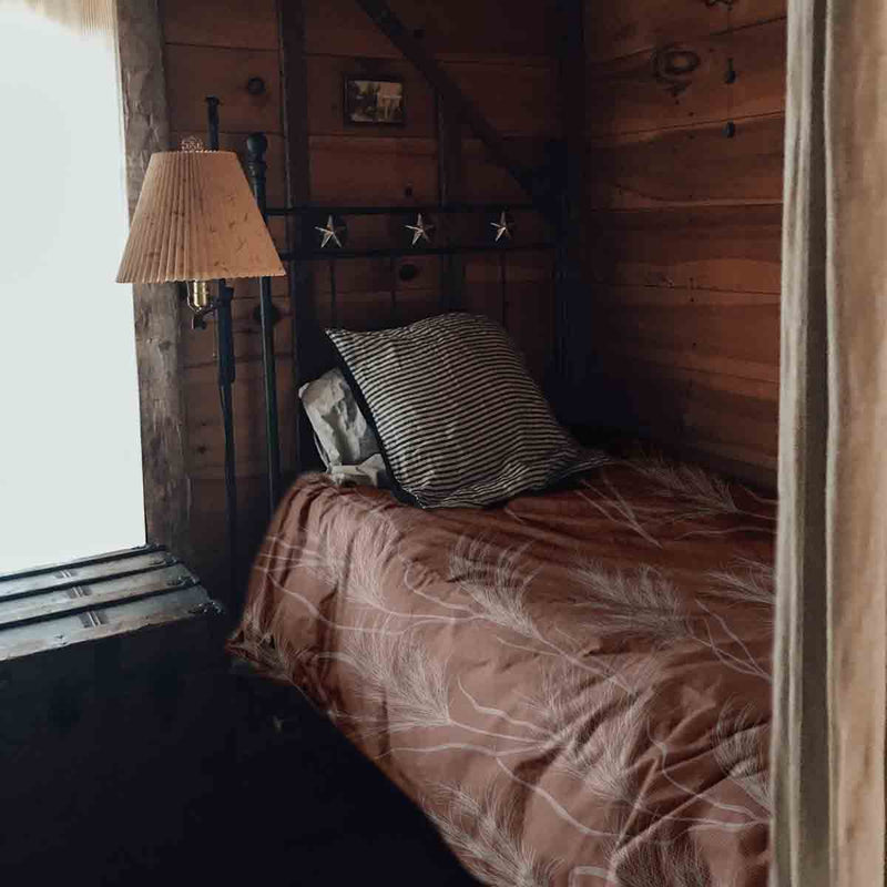 Juego de ropa de cama con manta terapéutica en rosa antiguo con hierba de pampas