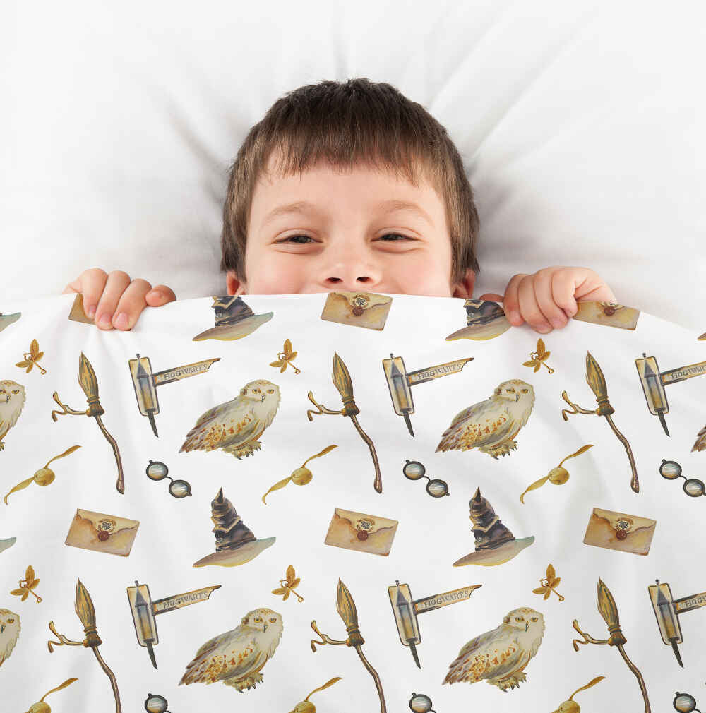 Set de ropa de cama con mantas terapéuticas blancas con búhos