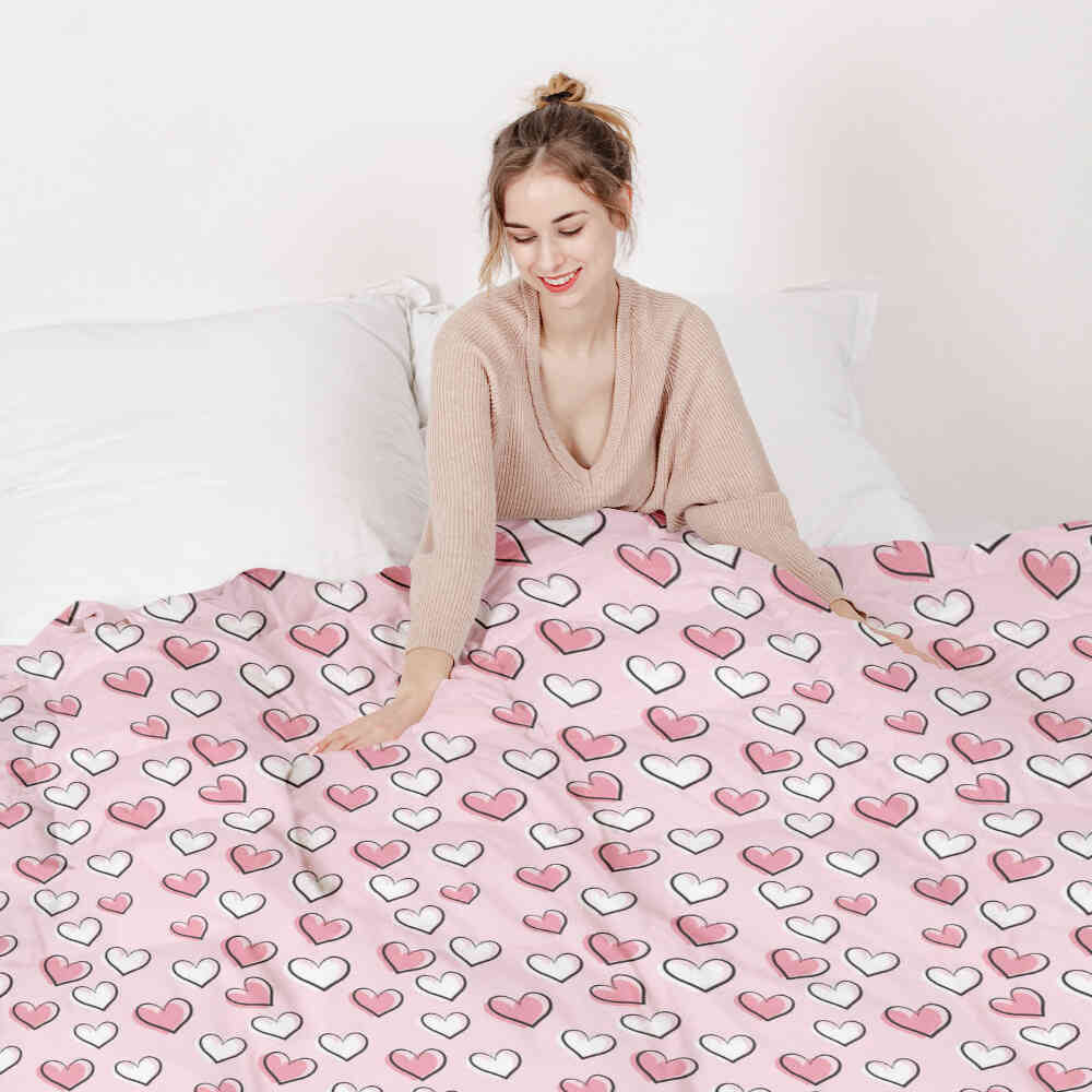 Juego de ropa de cama con mantas terapéuticas y corazones dulces