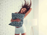 Almohada de salud con ramas azules
