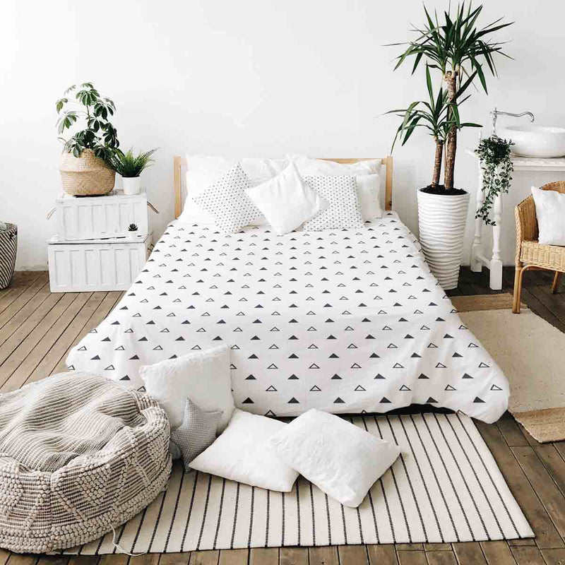 Juego de ropa de cama con manta terapéutica blanca con triángulos negros