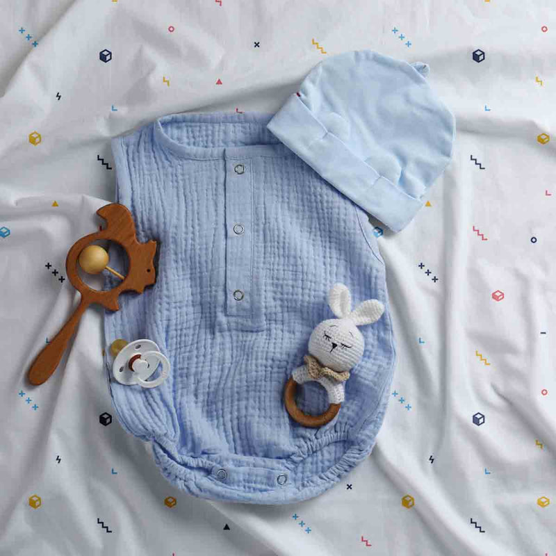 Juego de ropa de cama con manta terapéutica blanca con formas coloridas